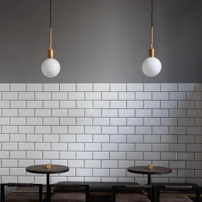 Klosz z dmuchanego szkła Globe Średni Mleczny