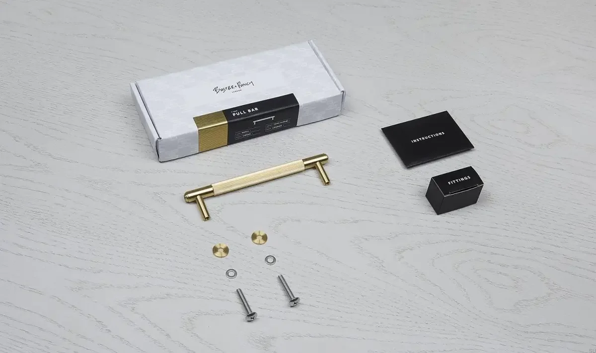 UPB-054574--Uchwyt-meblowy-podłużny-Pull-Bar-Linear-Medium-Mosiądz-Skandynawskie-Uchwyty_7