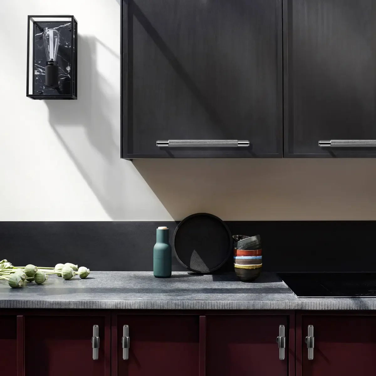 UPB-073964--Uchwyt-meblowy-podłużny-Pull-Bar-Cross-Medium-Srebrny-Buster-+-Punch-Skandynawskie-Uchwyty_2