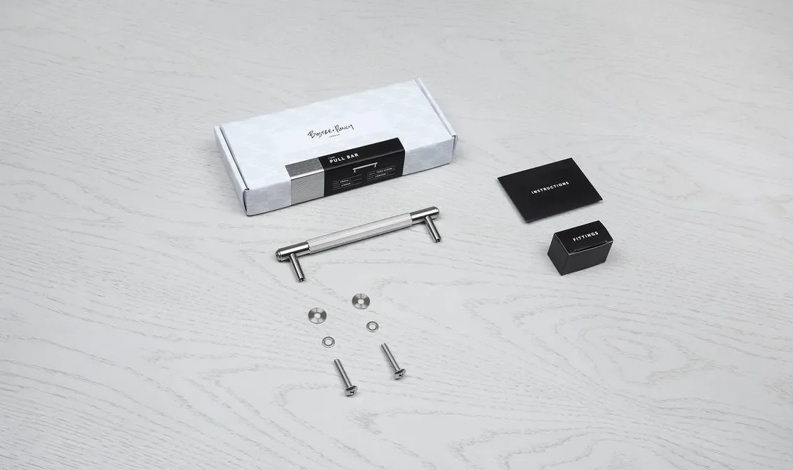 UPB-074560--Uchwyt-meblowy-podłużny-Pull-Bar-Linear-Small-Srebrny-Buster-+-Punch-Skandynawskie-Uchwyty_6