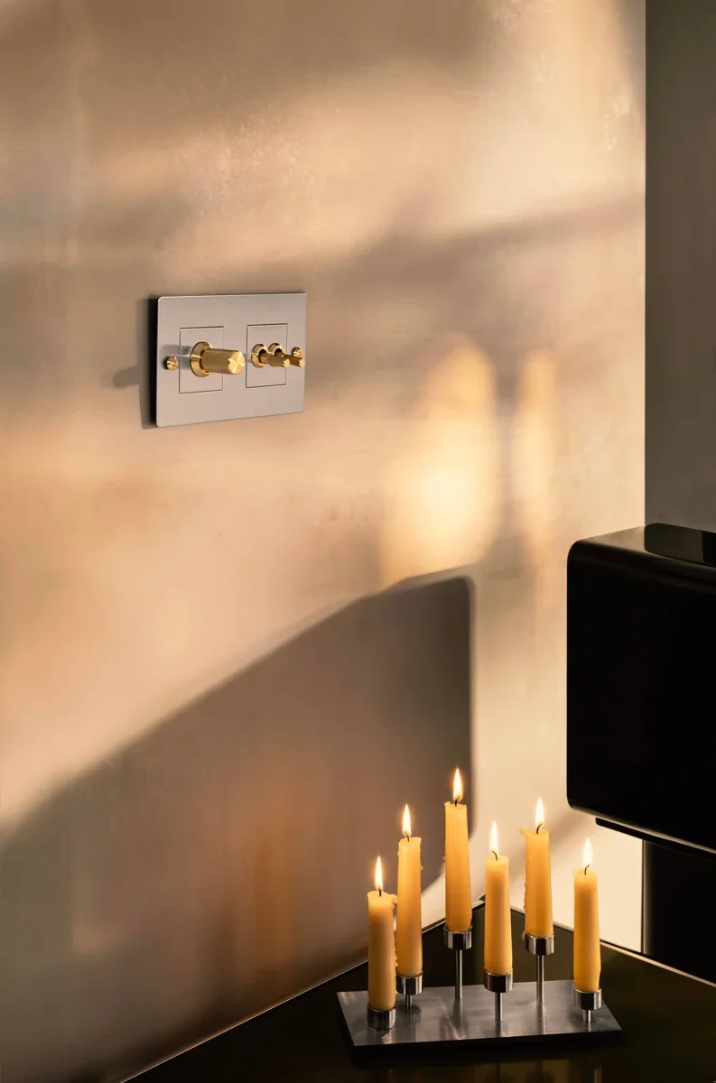 UPK-074522--Śruby-dekoracyjne-Linear-Srebrne-Buster-+-Punch-Skandynawskie-Uchwyty_4