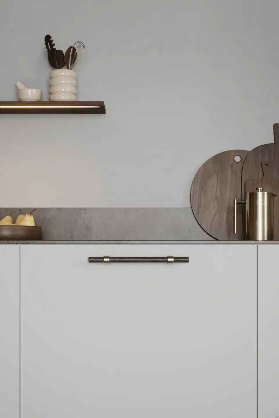 5570301088-056/32--Uchwyt-meblowy-podłużny-Bond-Wood-2x544-Drewniany-Dębowy-Czarny-ze-Złotym-Szczotkowanym-Furnipart-Skandynawskie-Uchwyty_2