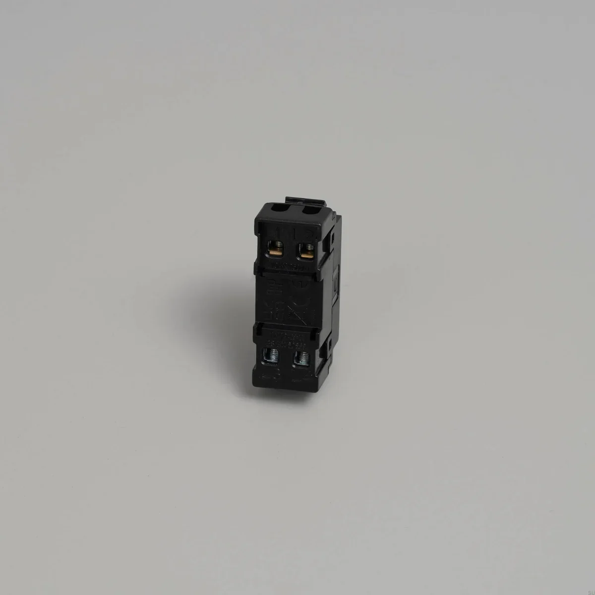 eu_electricity_intermediate_toggle_switch_rear_web.webp