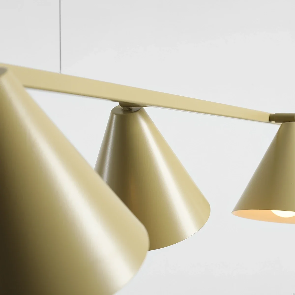 1108L12--Lampa-wisząca-Form-4-Metalowa-Pistacjowa-Artera-Skandynawskie-Uchwyty