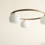 1159E17_R--Lampa-wisząca-Puff-3-Ring-Metalowa-Beżowa-z-Mlecznymi-Kloszami-Artera-Skandynawskie-Uchwyty