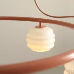 1159F11_R--Lampa-wisząca-Puff-5-Ring-Metalowa-Koralowa-z-Mlecznymi-Kloszami-Artera-Skandynawskie-Uchwyty