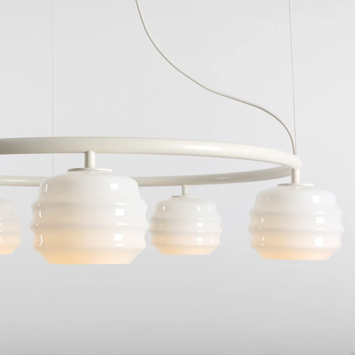1159F20_R--Lampa-wisząca-Puff-5-Ring-Metalowa-Kremowa-z-Mlecznymi-Kloszami-Artera-Skandynawskie-Uchwyty