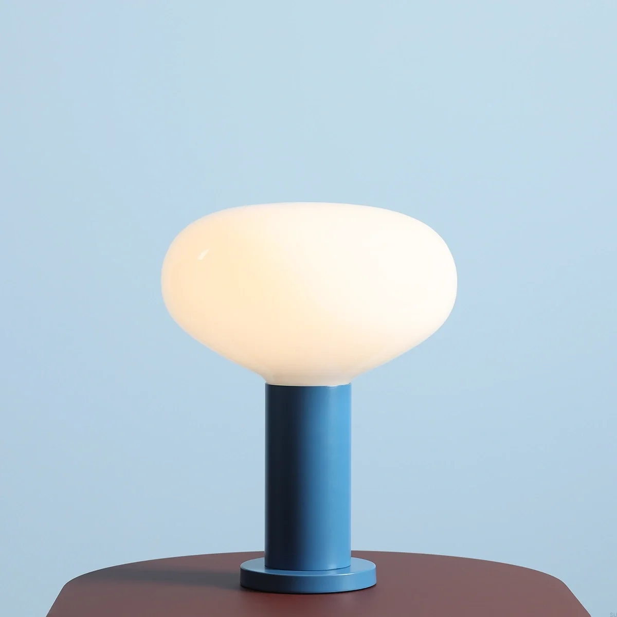 7000B31_M--Lampka-biurkowa-Flo-M-Metalowa-Niebieska-Artera-Skandynawskie-Uchwyty