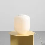 8500B20_L--Lampka-stołowa-Flask-L-Szklana-Mleczna-z-Kremowym-Przewodem-Artera-Skandynawskie-Uchwyty
