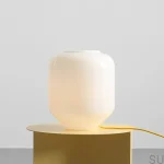 8500B21_L--Lampka-stołowa-Flask-L-Szklana-Mleczna-z-Żółtym-Przewodem-Artera-Skandynawskie-Uchwyty