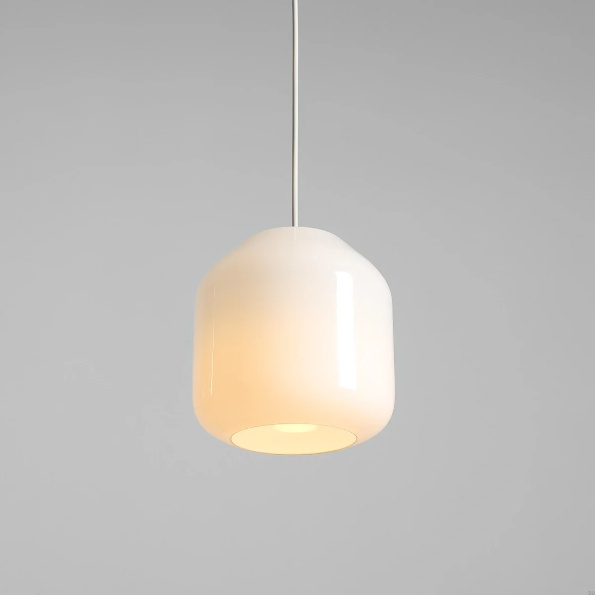 8500G20_S--Lampa-wisząca-Flask-S-Szklana-Mleczna-z-Kremowym-Przewodem-Artera-Skandynawskie-Uchwyty