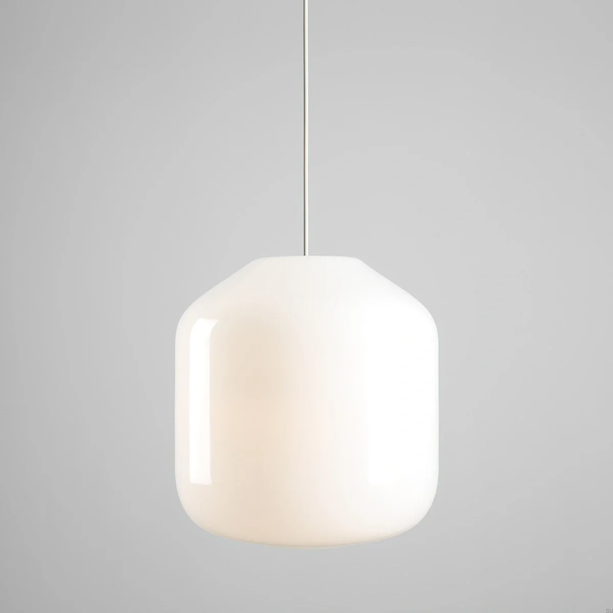 8500G20_XL--Lampa-wisząca-Flask-XL-Szklana-Mleczna-z-Kremowym-Przewodem-Artera-Skandynawskie-Uchwyty