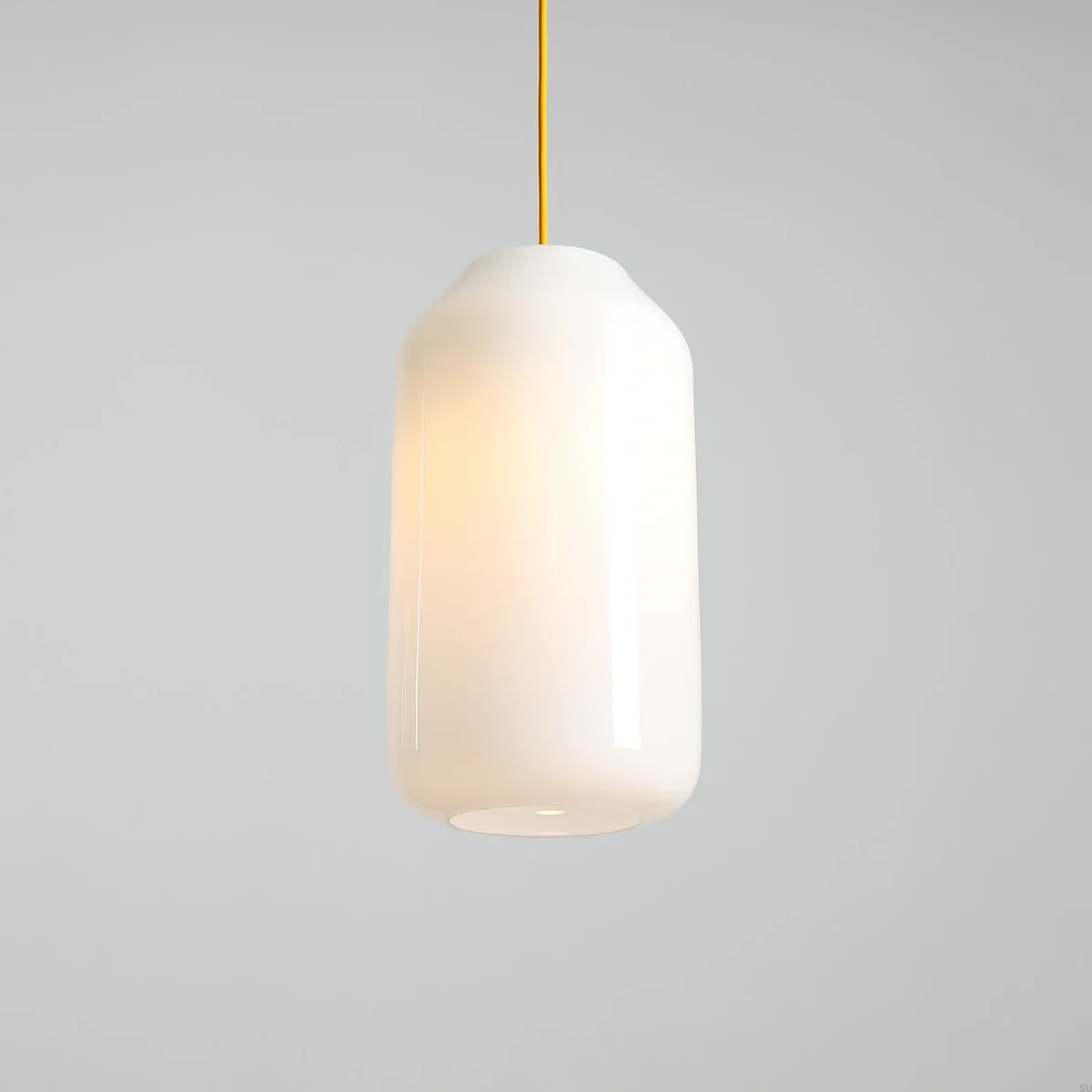 8500G21_M--Lampa-wisząca-Flask-M-Szklana-Mleczna-z-Żółtym-Przewodem-Artera-Skandynawskie-Uchwyty