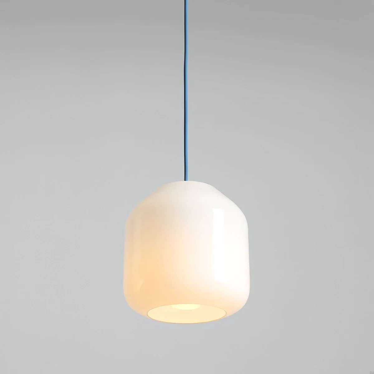 8500G31_S--Lampa-wisząca-Flask-S-Szklana-Mleczna-z-Szafirowym-Przewodem-Artera-Skandynawskie-Uchwyty