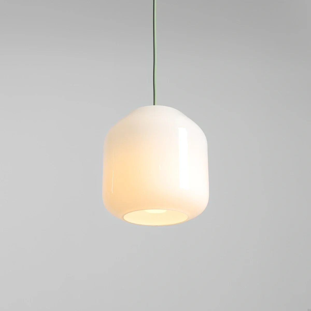 8500G32_S--Lampa-wisząca-Flask-S-Szklana-Mleczna-z-Szałwiowym-Przewodem-Artera-Skandynawskie-Uchwyty