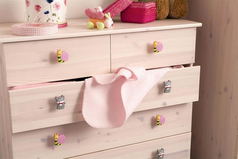 Zdjecie galki slimak gumowej na meblu