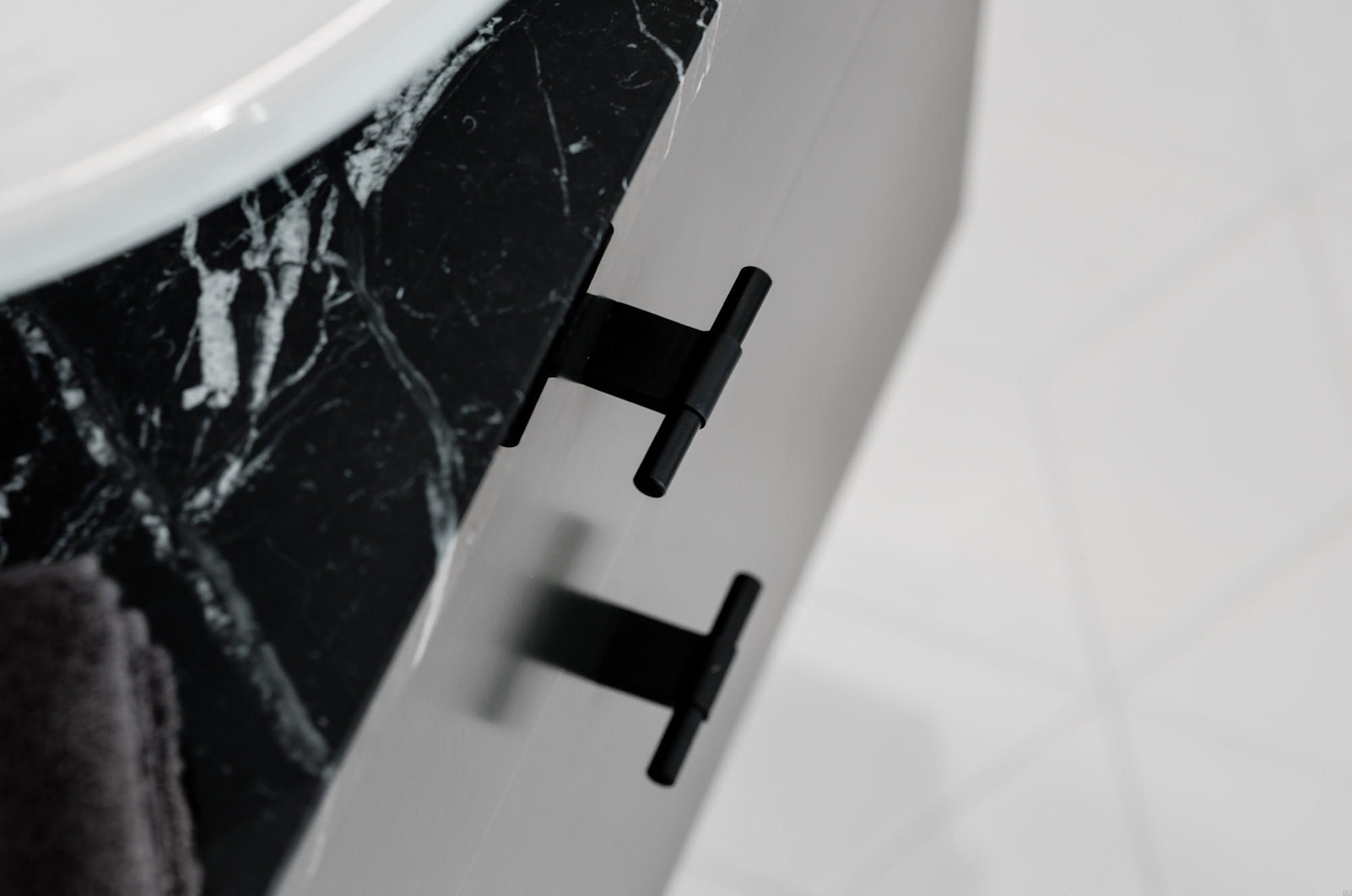 Zdjecie uchwytu T-Bar Line czarny