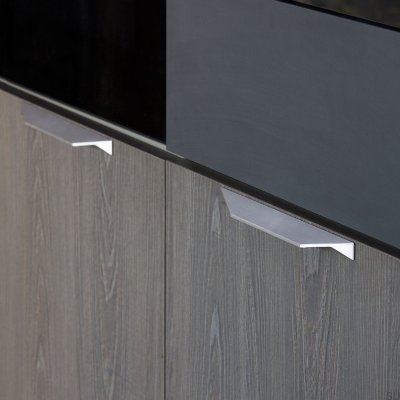 Uchwyt meblowy podłużny Cutt 192/320 Aluminiowy Srebrny